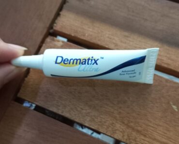 kem trị sẹo Dermatix