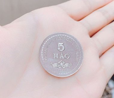 Giải cảm với trứng gà và đồng bạc